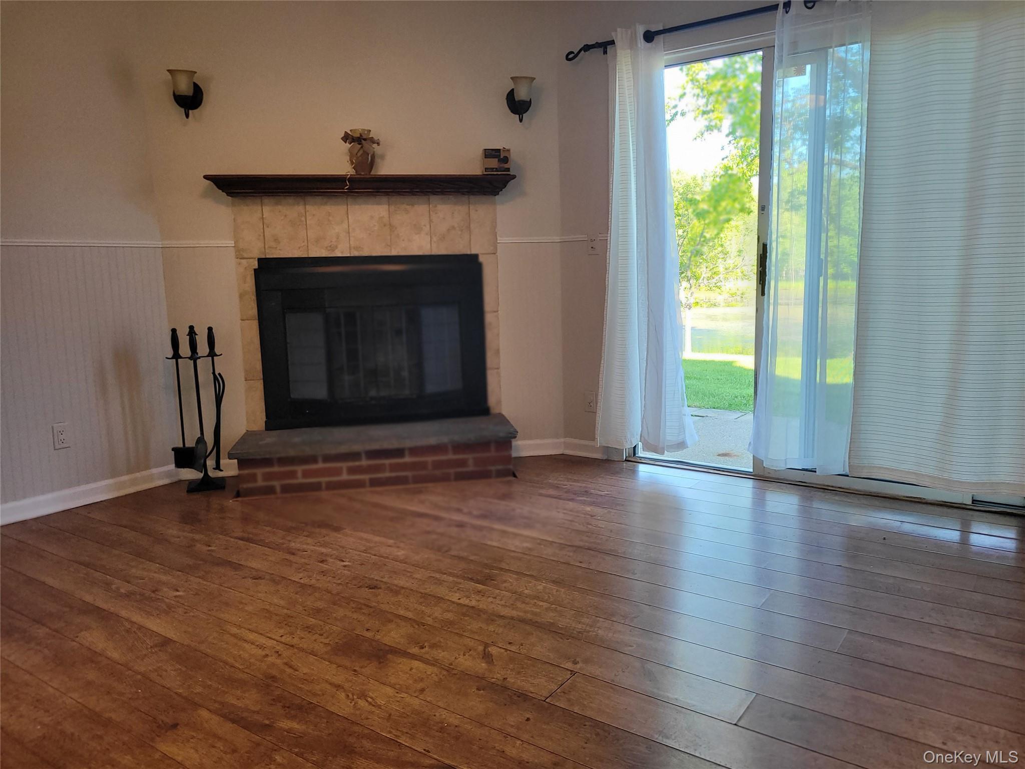 40 Brick Pond Road Middletown, NY 10940 - Photo 13 of 21 Family Room