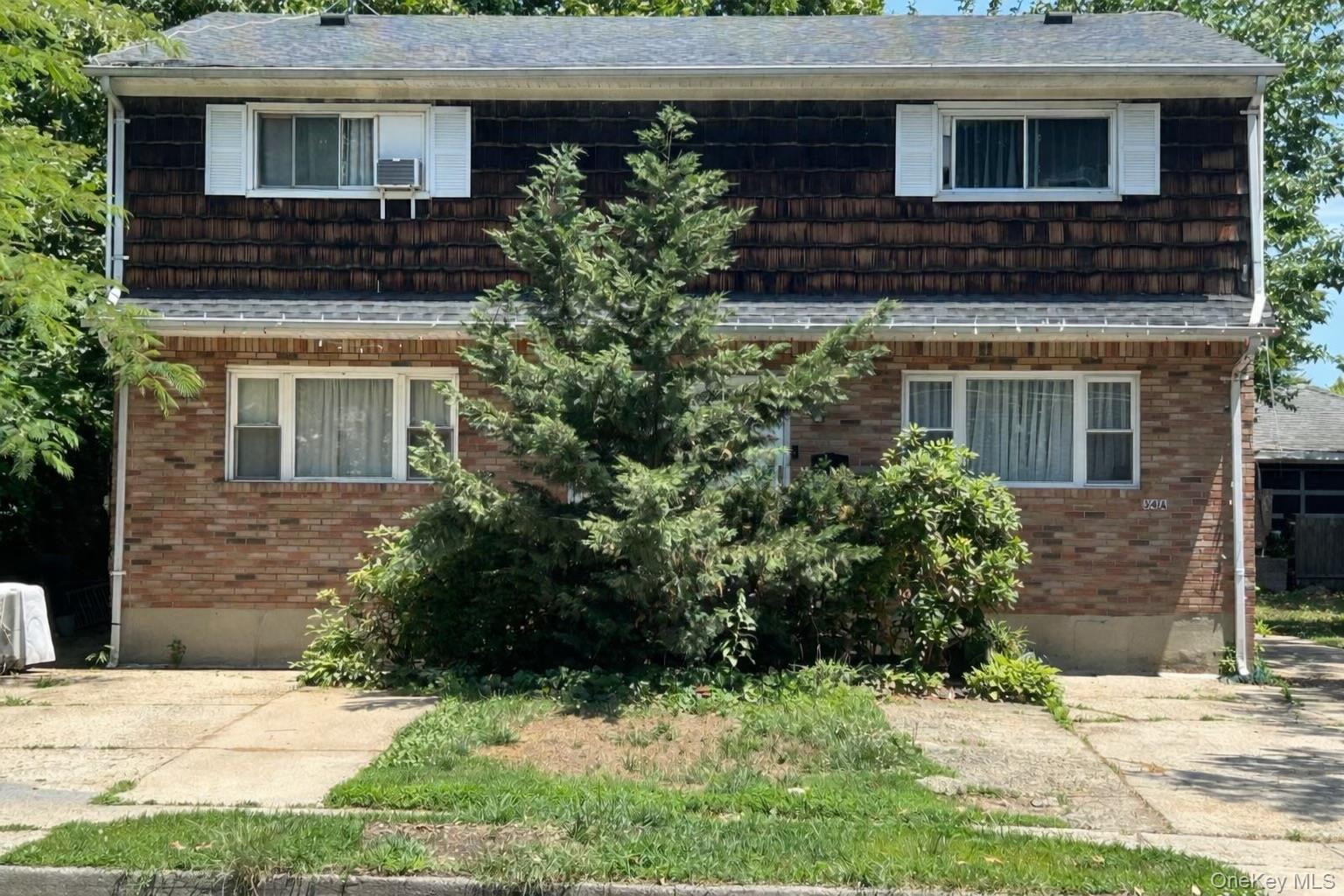34 Inwood Road Port Washington, NY 11050 - Photo 1 of 21