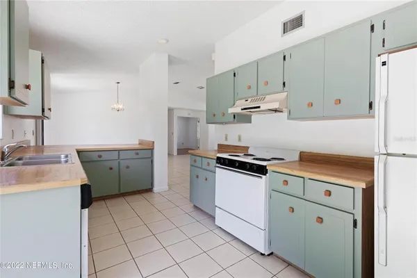 $1,500 | 94 Belvedere Lane, Palm Coast, FL 32137