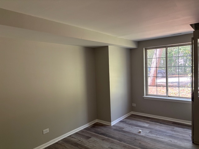 301 West Treehouse Lane, Unit 301 Round Lake, IL 60073 - Photo 11 of 12