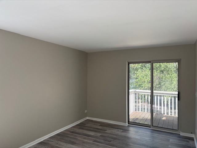 301 West Treehouse Lane, Unit 301 Round Lake, IL 60073 - Photo 9 of 12