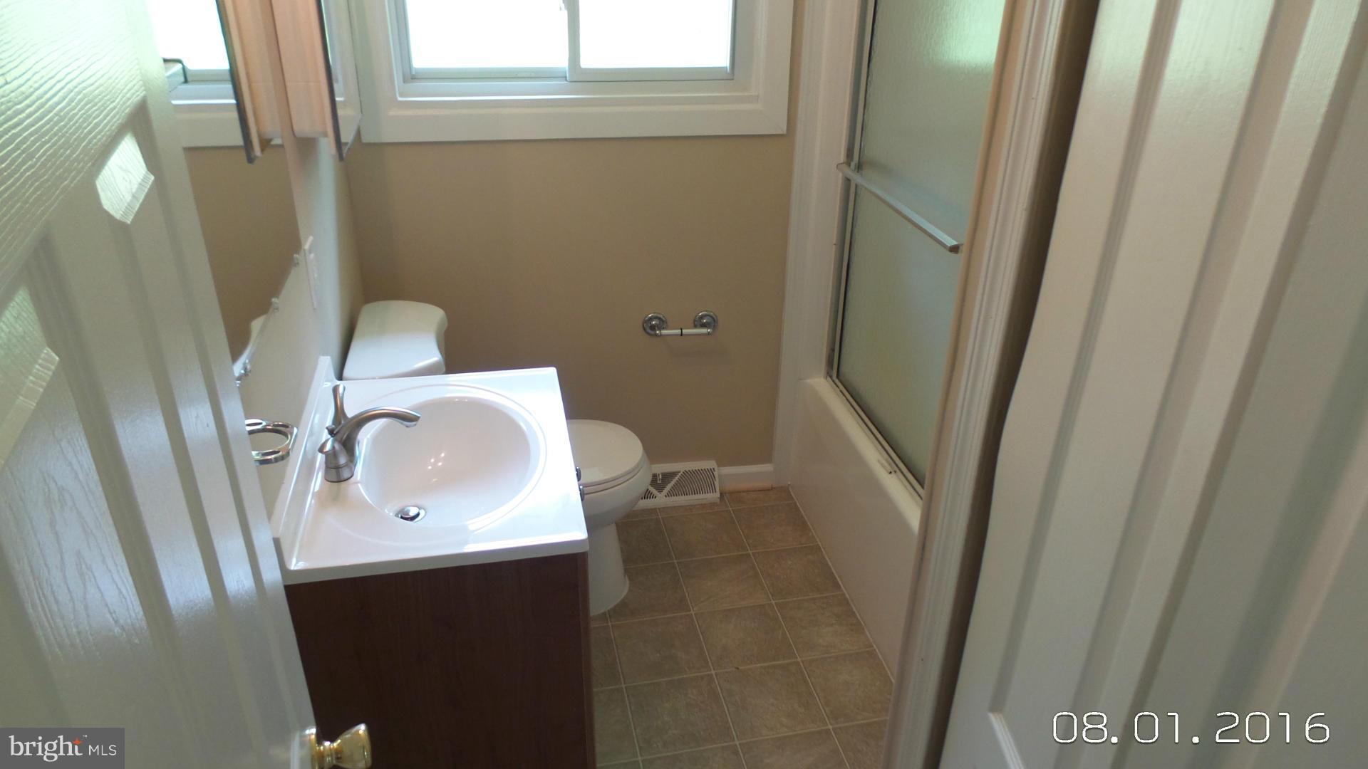 1116 Poplar Road Stafford, VA 22556 - Photo 12 of 20 Bath
