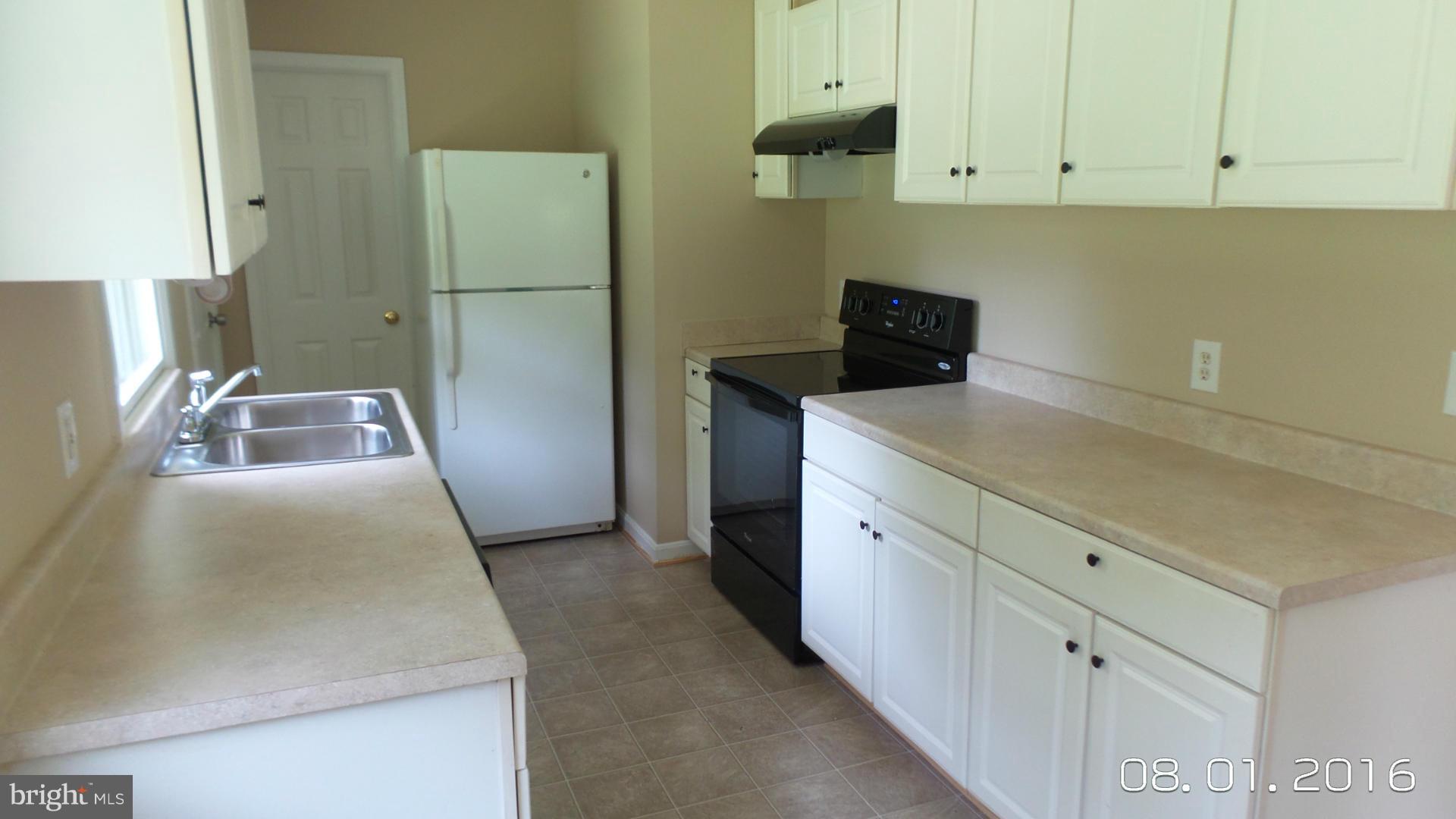 1116 Poplar Road Stafford, VA 22556 - Photo 4 of 20 Kitchen