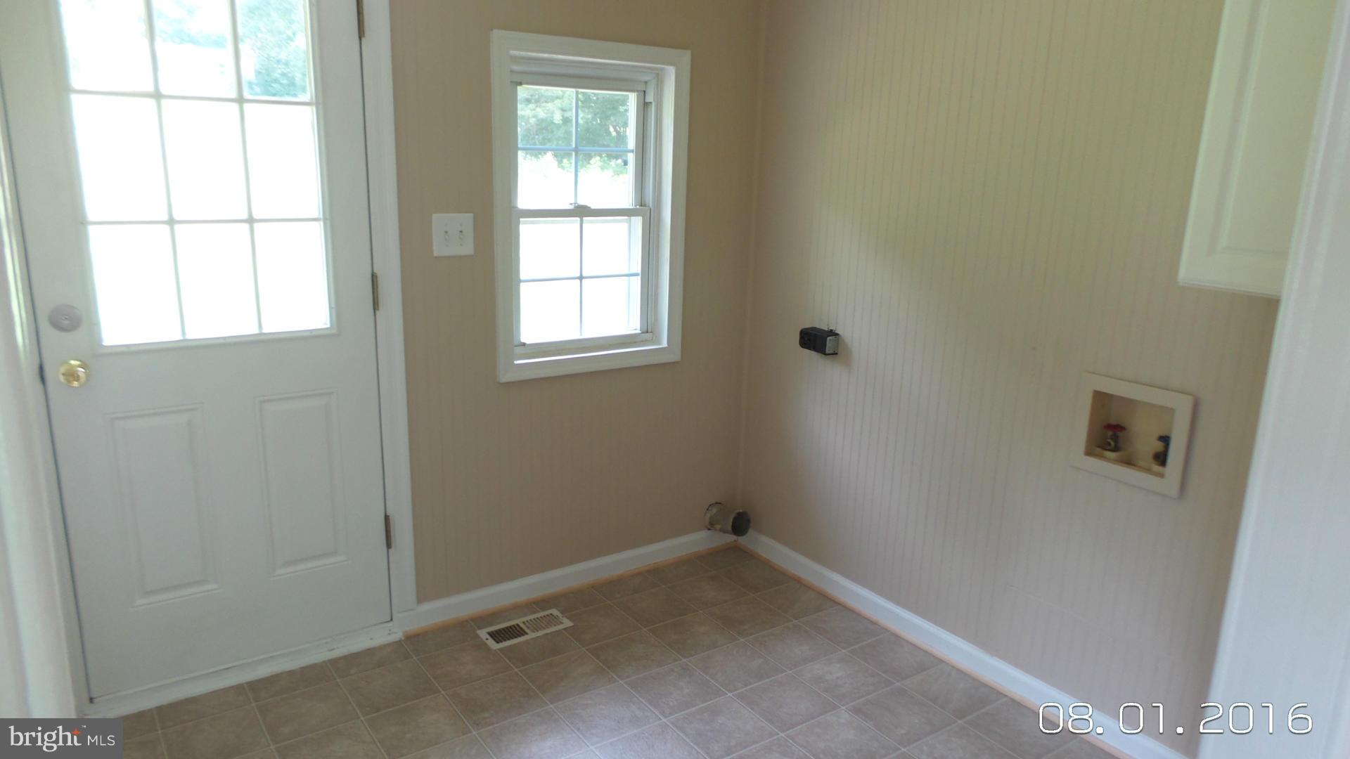 1116 Poplar Road Stafford, VA 22556 - Photo 7 of 20 Interior (General)