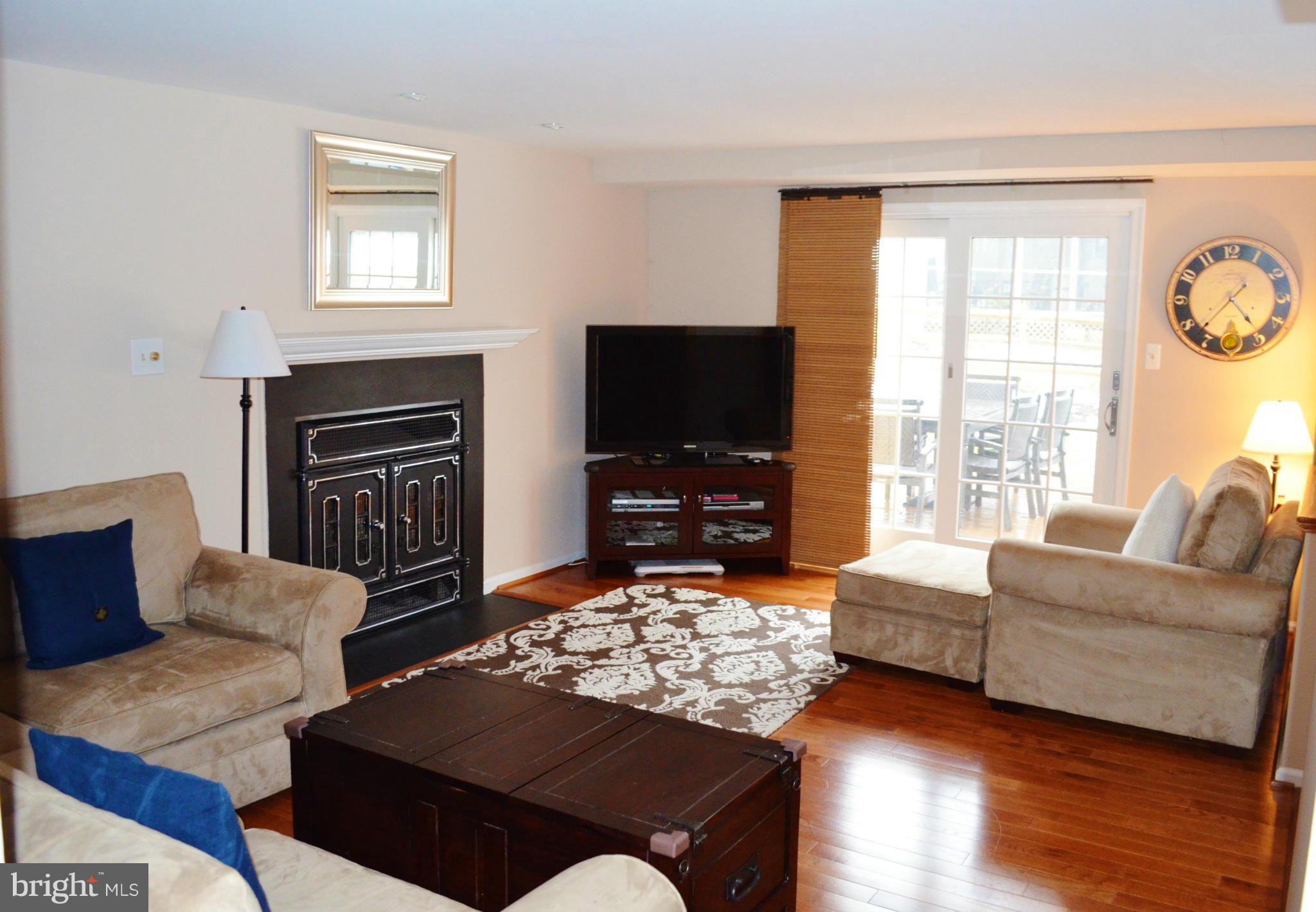 9402 Tall Window Way Columbia, MD 21046 - Photo 10 of 29 Family Room