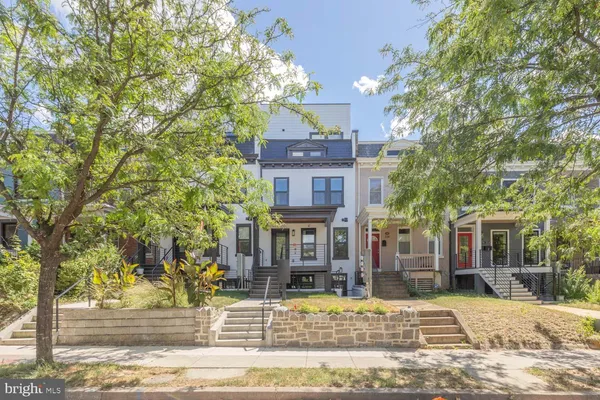 $4,850 | 722 Kenyon Street Northwest, Unit 3, Washington, DC 20010
