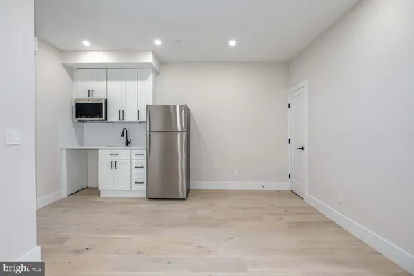 $4,850 | 722 Kenyon Street Northwest, Unit 3, Washington, DC 20010