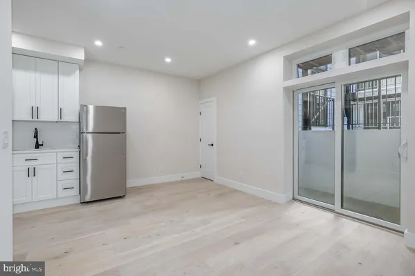$4,850 | 722 Kenyon Street Northwest, Unit 3, Washington, DC 20010