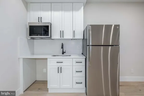 $4,850 | 722 Kenyon Street Northwest, Unit 3, Washington, DC 20010