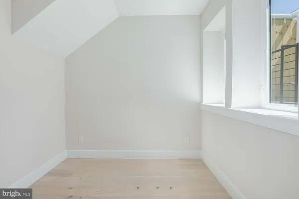 $4,850 | 722 Kenyon Street Northwest, Unit 3, Washington, DC 20010