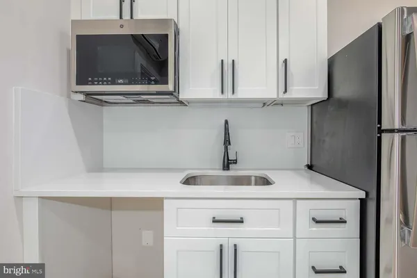 $4,850 | 722 Kenyon Street Northwest, Unit 3, Washington, DC 20010