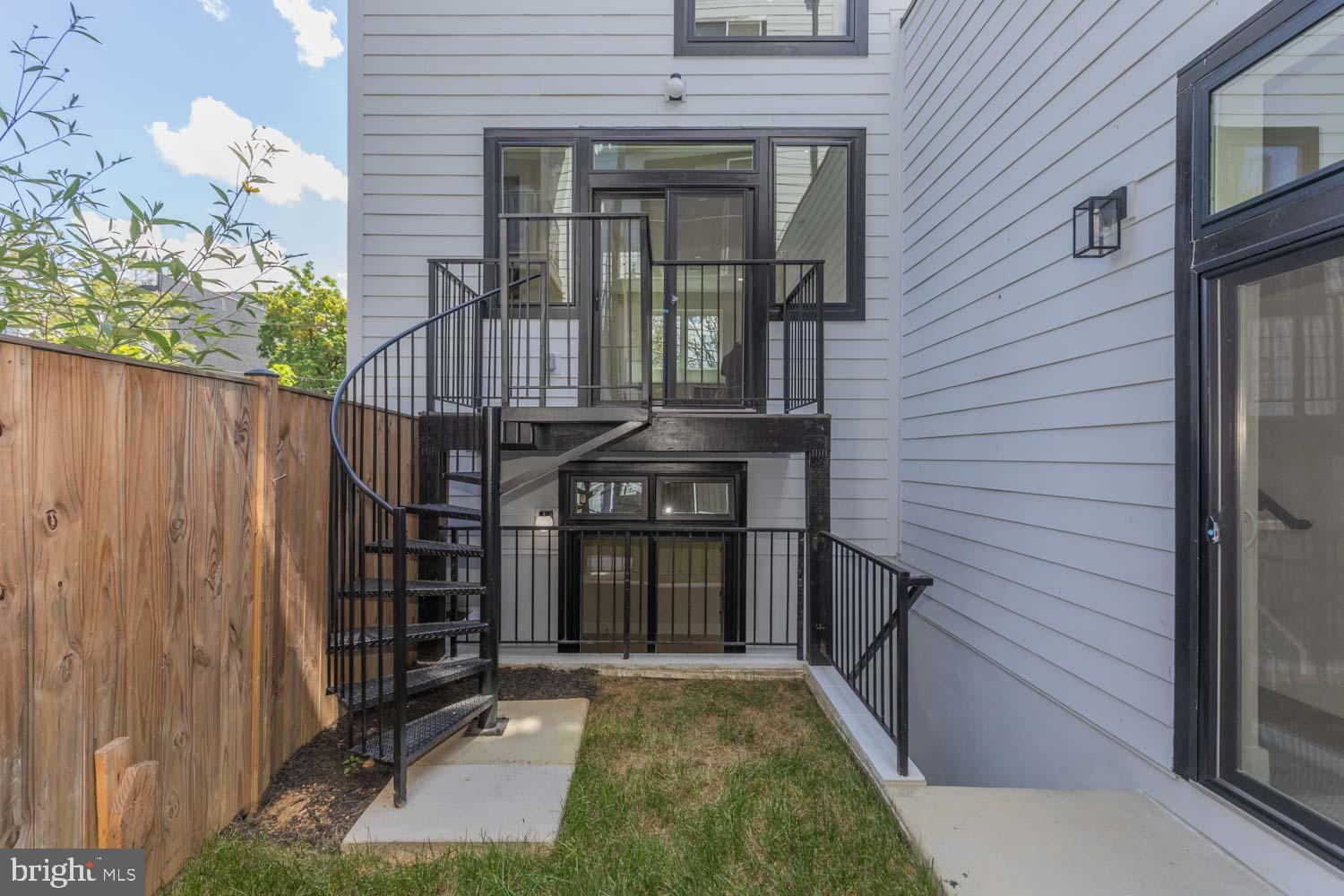 722 Kenyon Street Northwest, Unit 3 Washington, DC 20010 - Photo 28 of 56