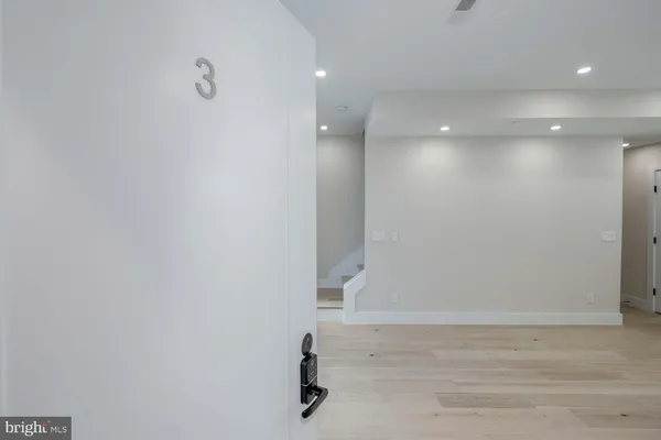 $4,850 | 722 Kenyon Street Northwest, Unit 3, Washington, DC 20010