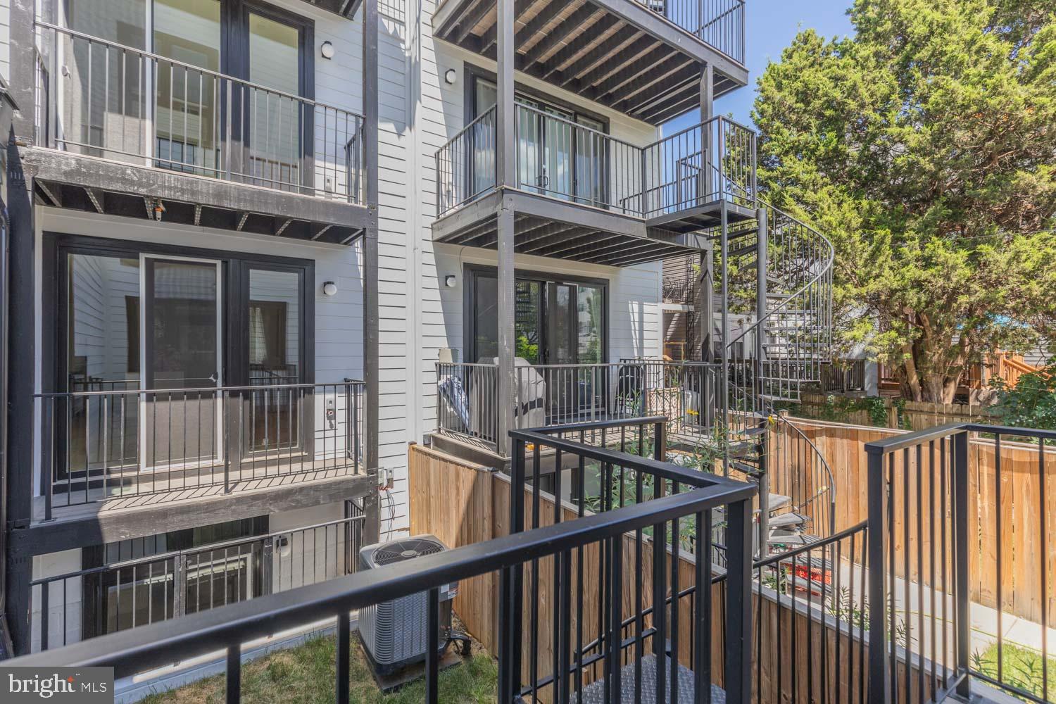 722 Kenyon Street Northwest, Unit 3 Washington, DC 20010 - Photo 32 of 56