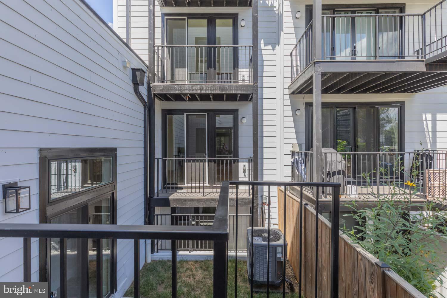 722 Kenyon Street Northwest, Unit 3 Washington, DC 20010 - Photo 33 of 56