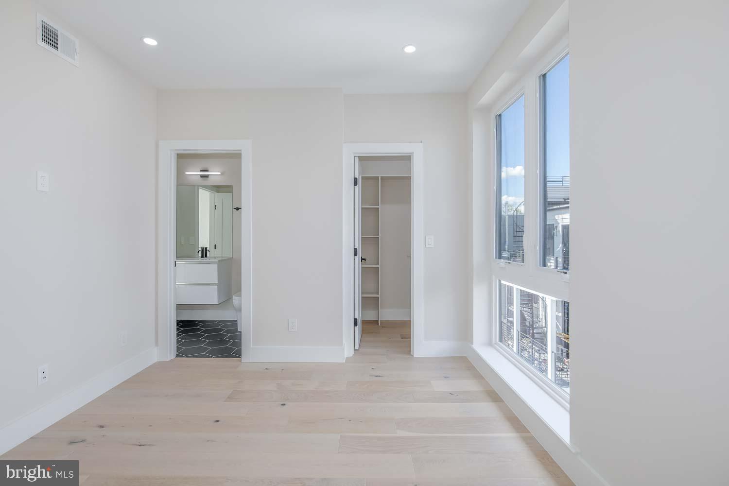 722 Kenyon Street Northwest, Unit 3 Washington, DC 20010 - Photo 45 of 56