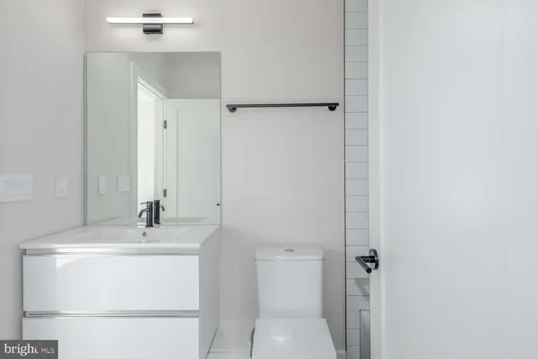 $4,850 | 722 Kenyon Street Northwest, Unit 3, Washington, DC 20010