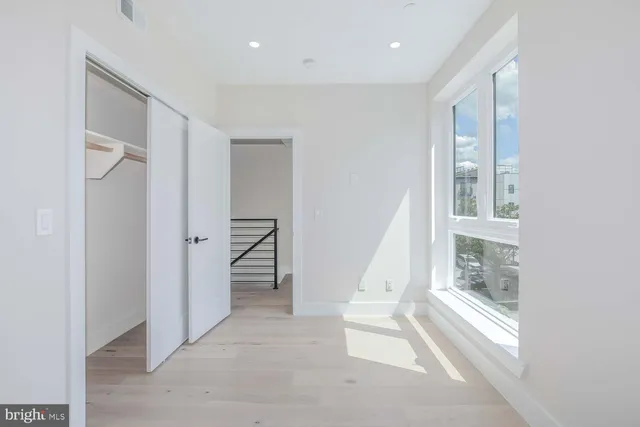 $4,850 | 722 Kenyon Street Northwest, Unit 3, Washington, DC 20010