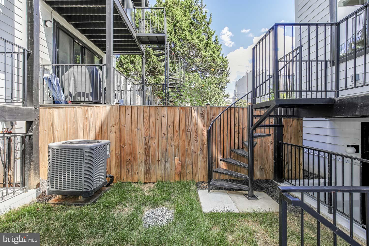 722 Kenyon Street Northwest, Unit 3 Washington, DC 20010 - Photo 54 of 56