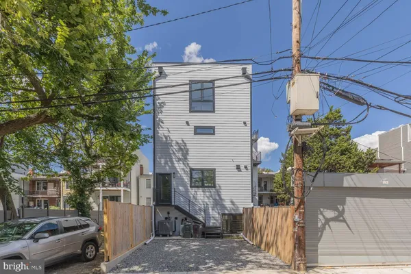 $4,850 | 722 Kenyon Street Northwest, Unit 3, Washington, DC 20010