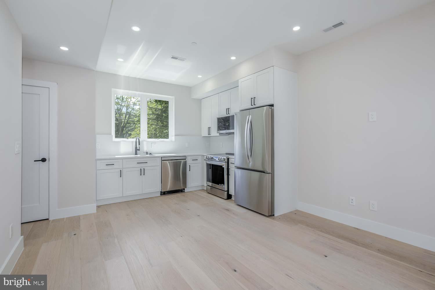 722 Kenyon Street Northwest, Unit 3 Washington, DC 20010 - Photo 6 of 56