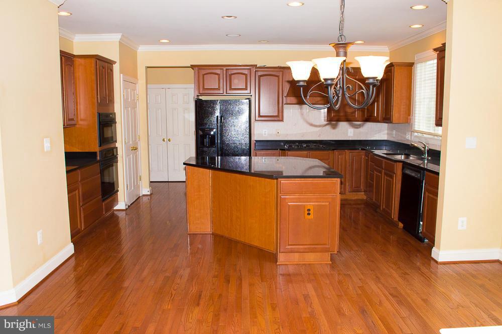 2000 Cranbourne Road Lutherville-Timonium, MD 21093 - Photo 11 of 30 Kitchen