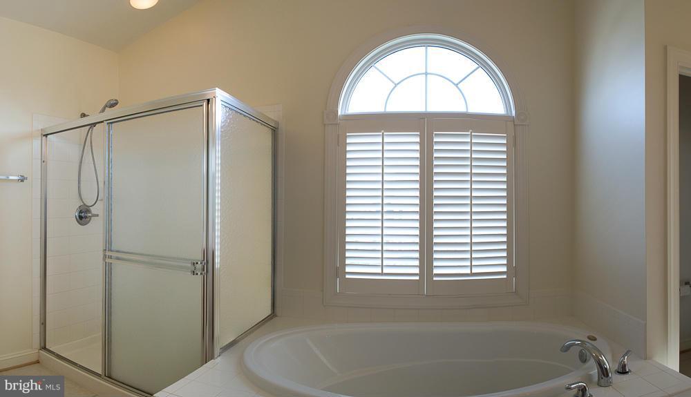 2000 Cranbourne Road Lutherville-Timonium, MD 21093 - Photo 22 of 30 Bath (Master)