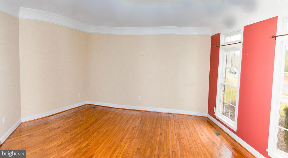 2000 Cranbourne Road Lutherville-Timonium, MD 21093 - Photo 5 of 30 Living Room