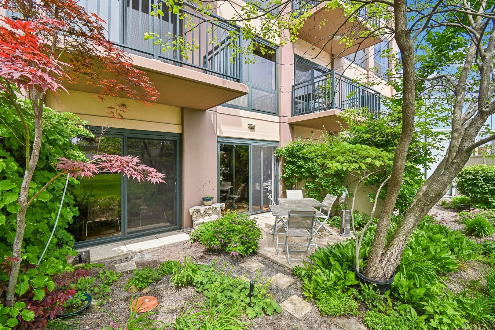 807 Davis Street, Unit 314 Evanston, IL 60201 - Photo 24 of 29