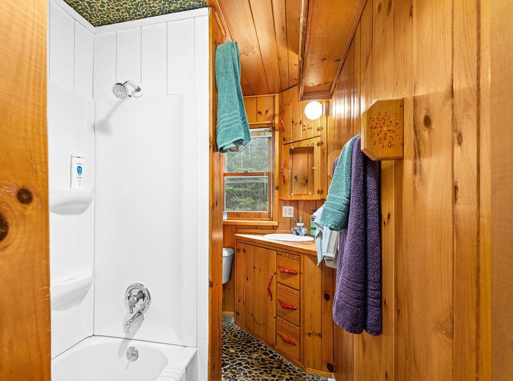 4231 Beaver Valley Road Silver Bay, MN 55614 - Photo 18 of 39