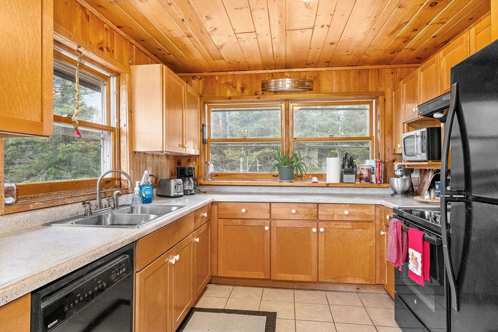 4231 Beaver Valley Road Silver Bay, MN 55614 - Photo 3 of 39