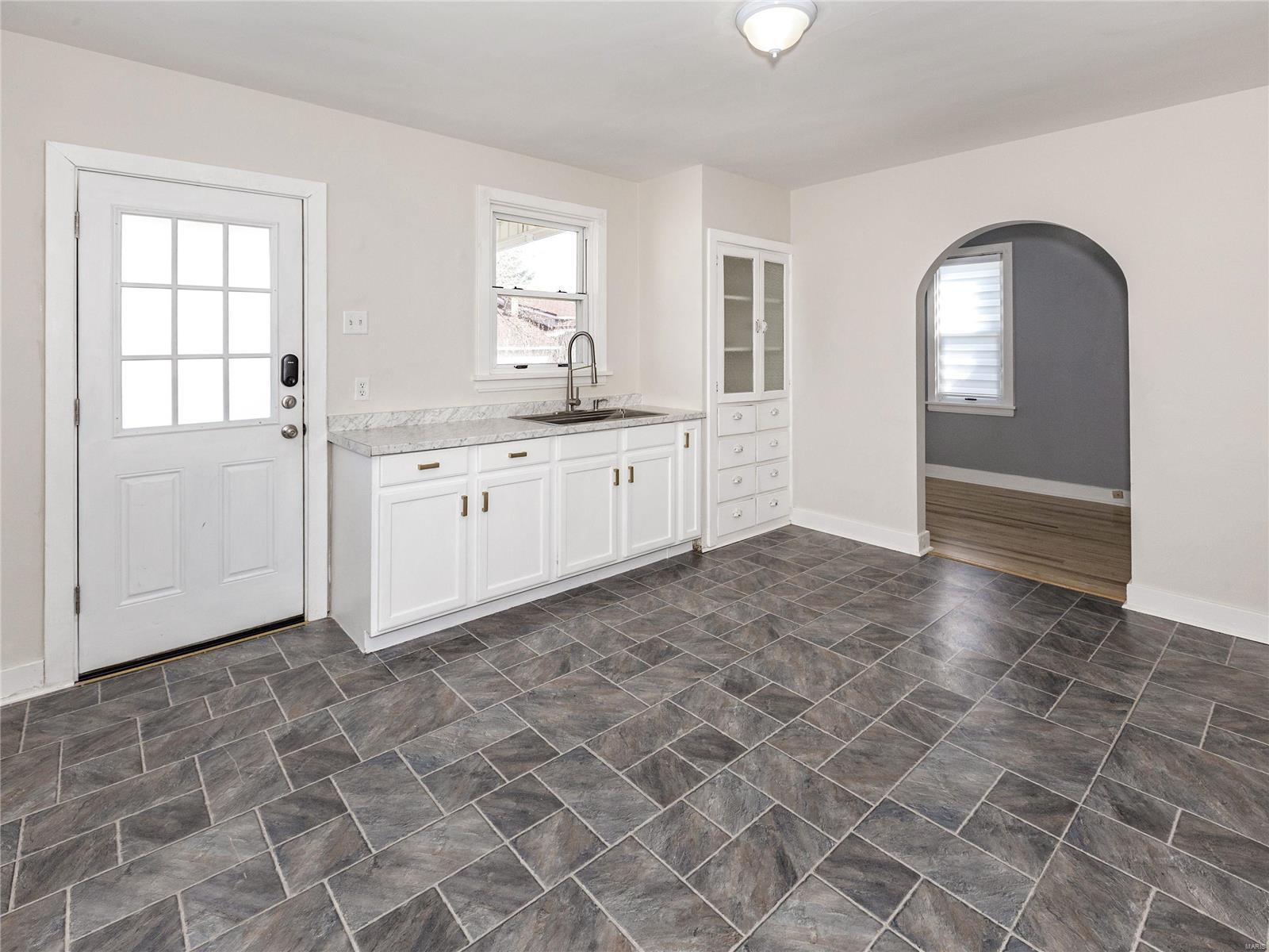 740 Troy Road Edwardsville, IL 62025 - Photo 20 of 41 Gallery Image 20
