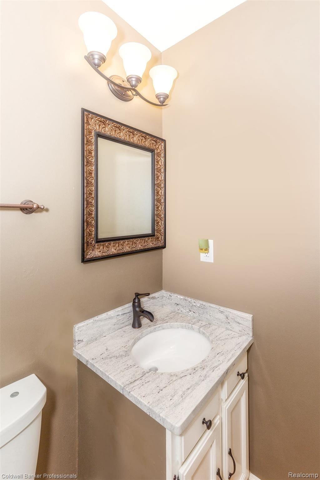 1365 North Fairview Lane Rochester, MI 48306 - Photo 11 of 27 592A7876-Edit.jpeg