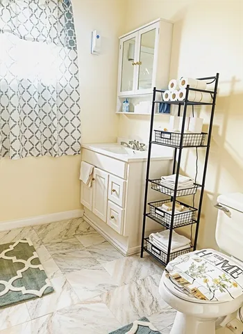 $2,100 | 23 Winslow Avenue, Unit 2, Brockton, MA 02301