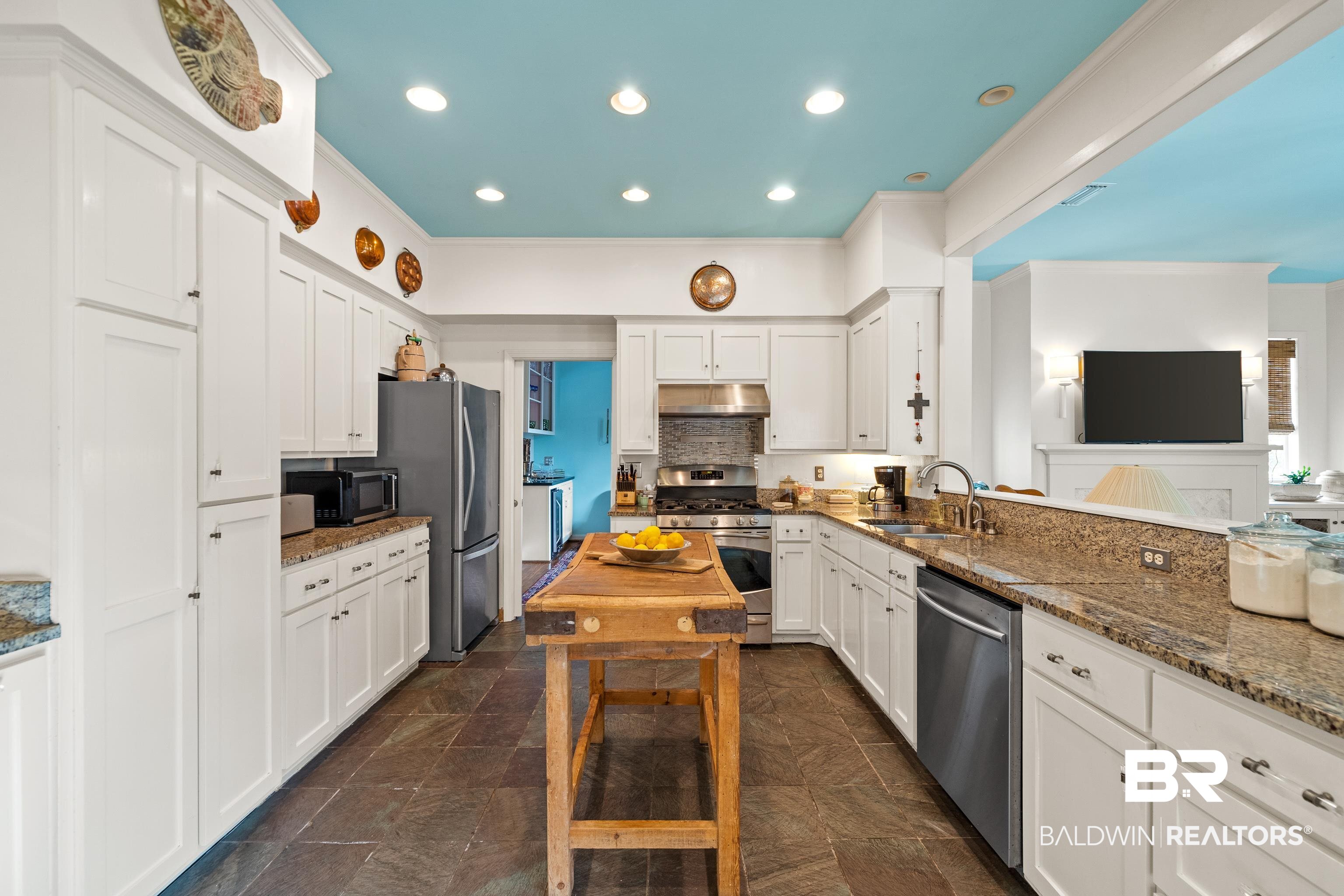 6 Spring Hill Court Mobile, AL 36608 - Photo 14 of 43