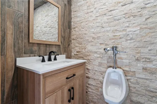 $1,595,000 | 5217 Walmer Street, Mission, KS 66202