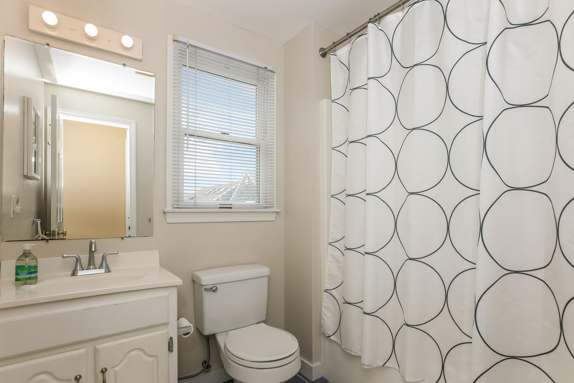 596 Shore Road, Unit 1 Truro, MA 02666 - Photo 25 of 52 596 Shore Road 1