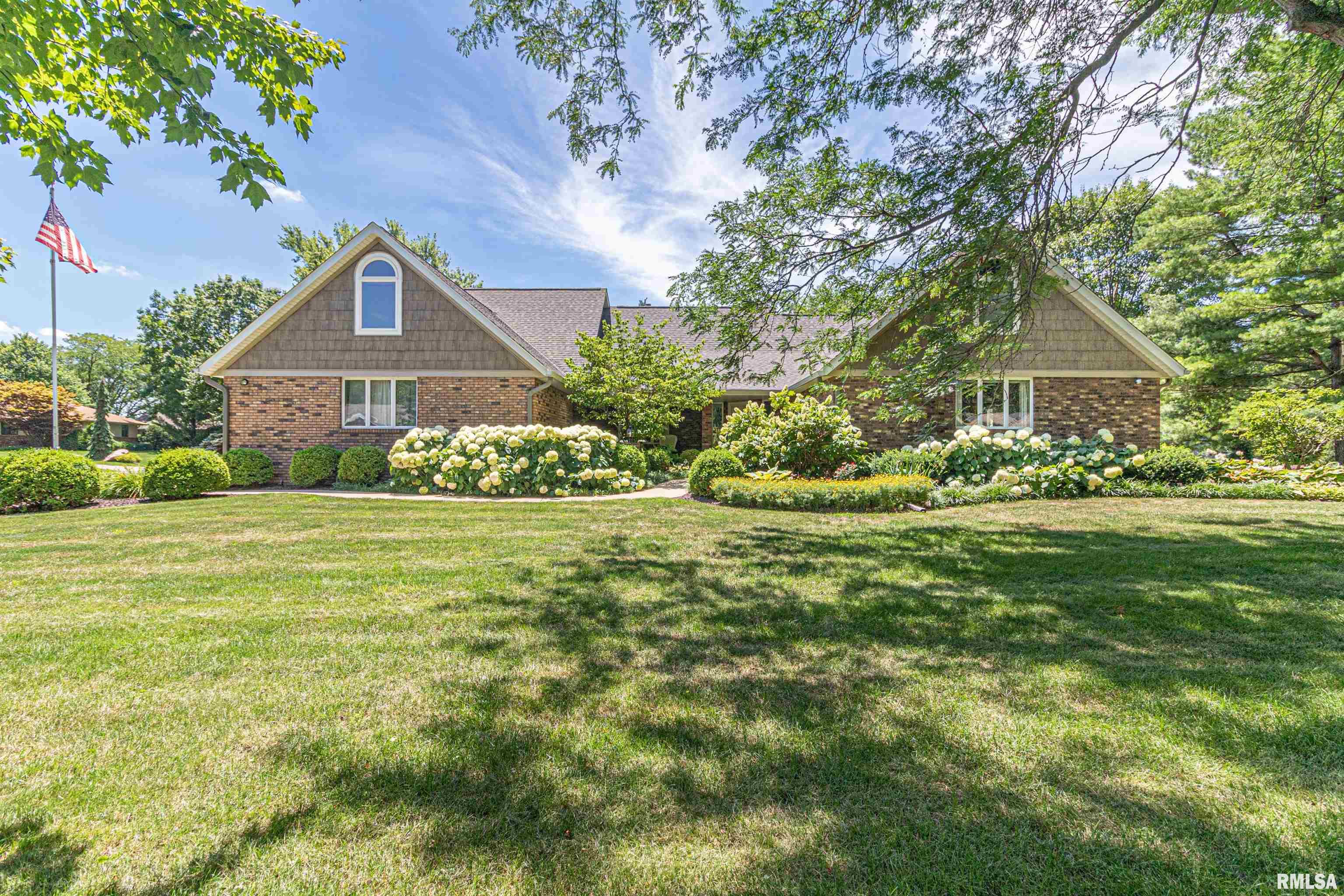 42 Waldheim Road Morton, IL 61550 - Photo 1 of 82 Gallery Image 1