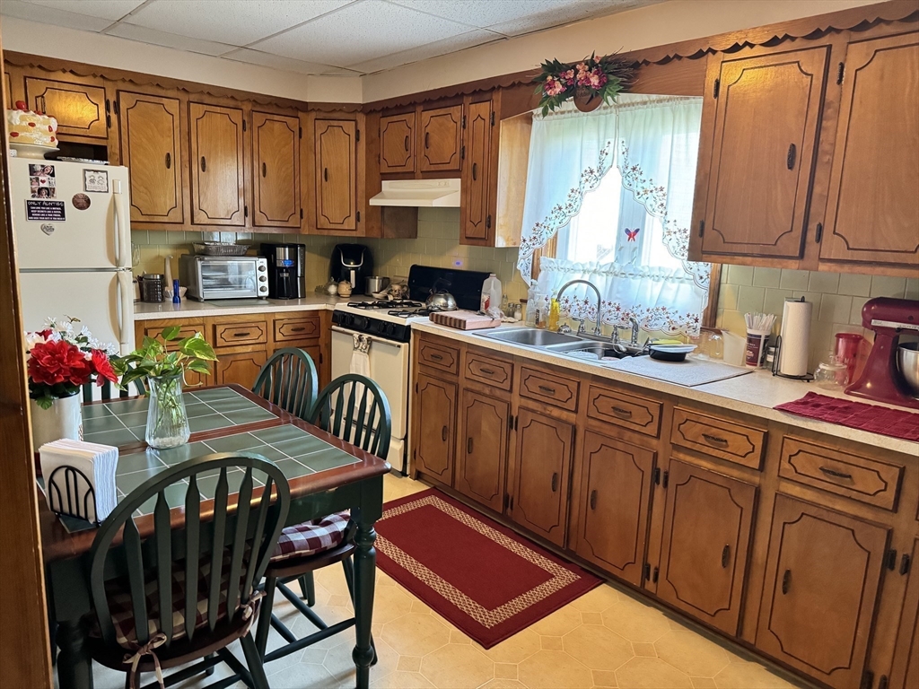 25 Home Street Fall River, MA 02720 - Photo 6 of 22 Gallery Image 6