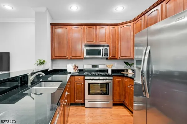 $3,500 | 106 Rock Creek Drive, Clifton, NJ 07014