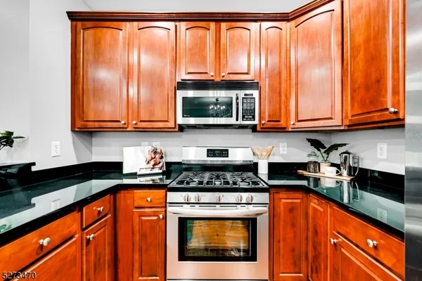 $3,500 | 106 Rock Creek Drive, Clifton, NJ 07014