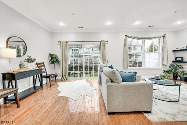 $3,500 | 106 Rock Creek Drive, Clifton, NJ 07014