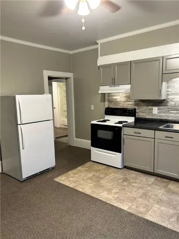 $1,200 | 35 Main Street, Big Flats, NY 14814