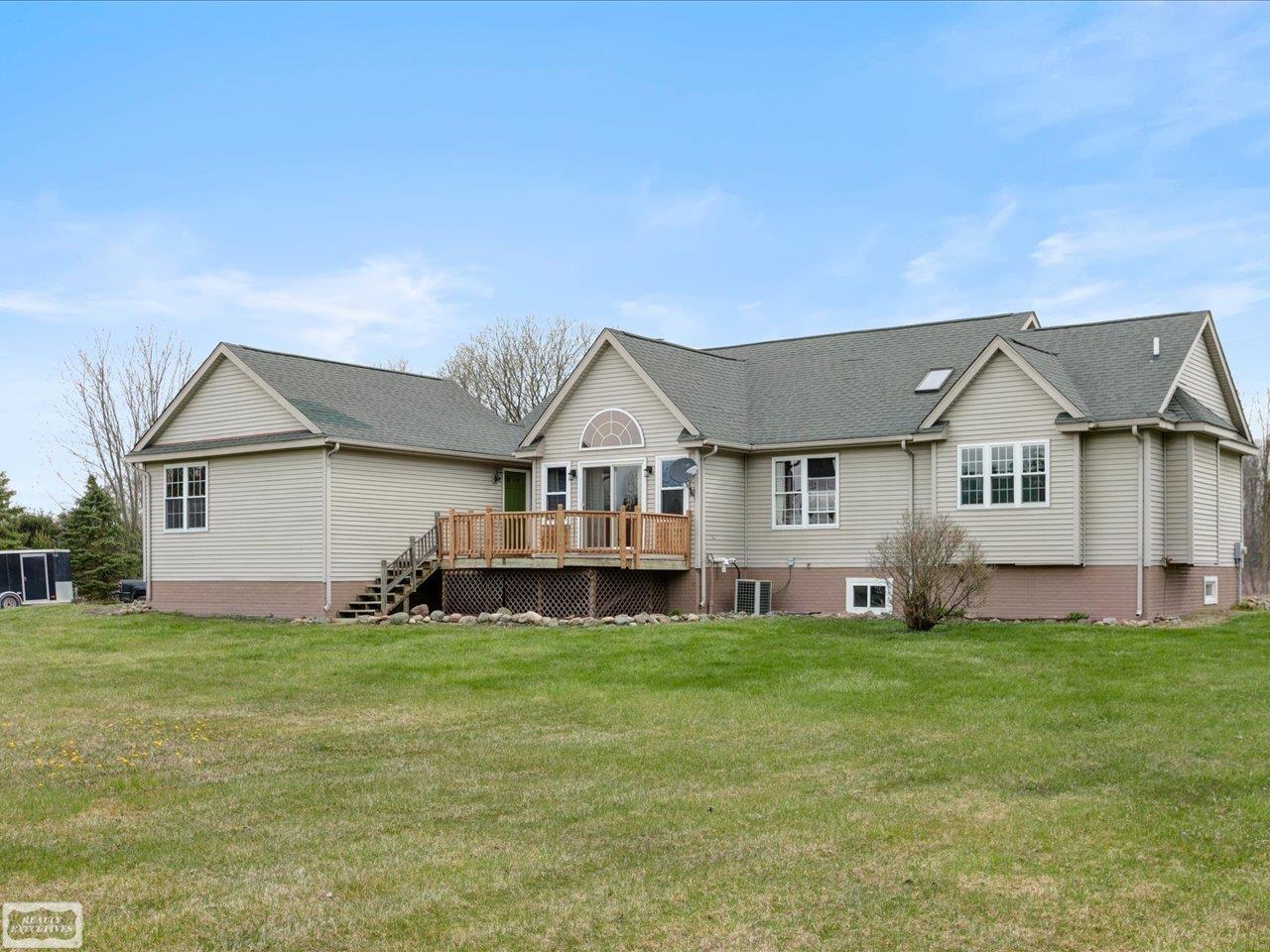 2455 Cove Road Goodells, MI 48027 - Photo 35 of 38 50173149-83bc17f2-2144-4014-ad6b-3969577421ea.JPG