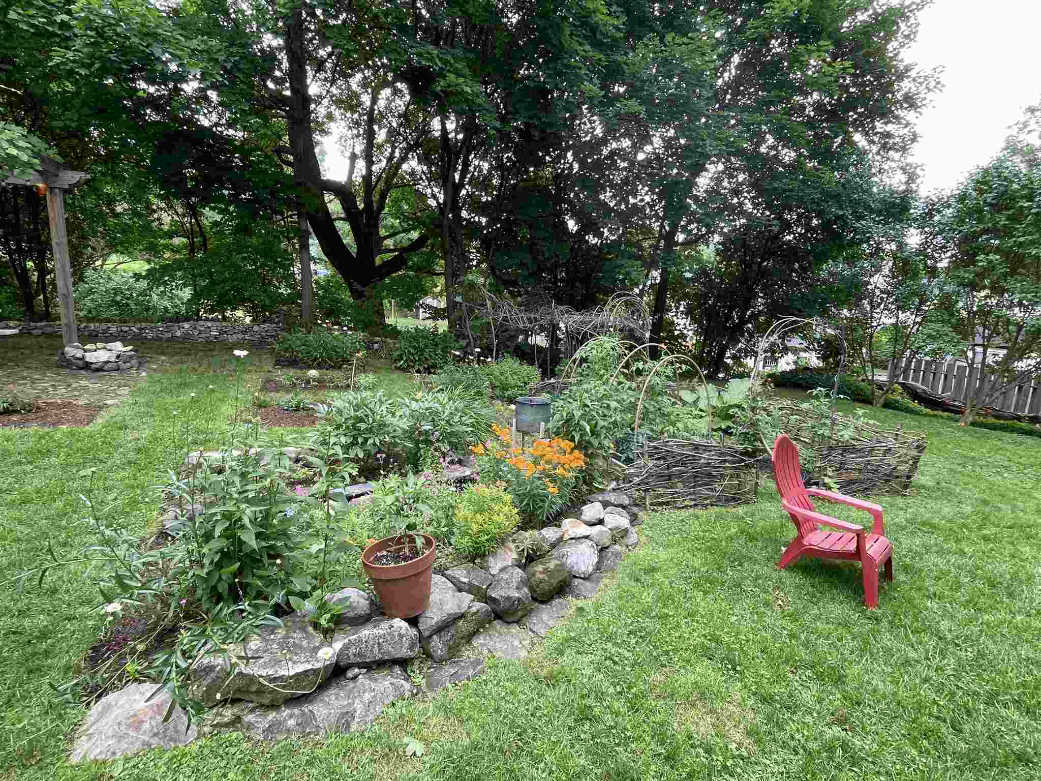 62 Lafayette Street Rutland, VT 05701 - Photo 28 of 38