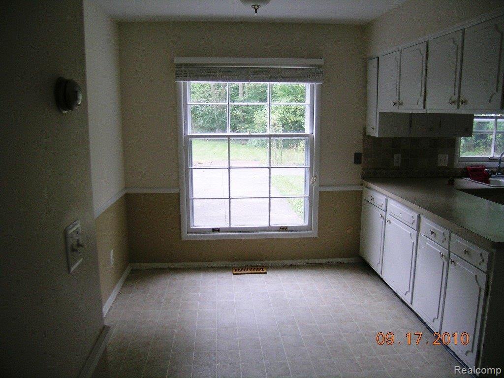 3405 Craig Road Ann Arbor, MI 48103 - Photo 4 of 24 DSCN5793