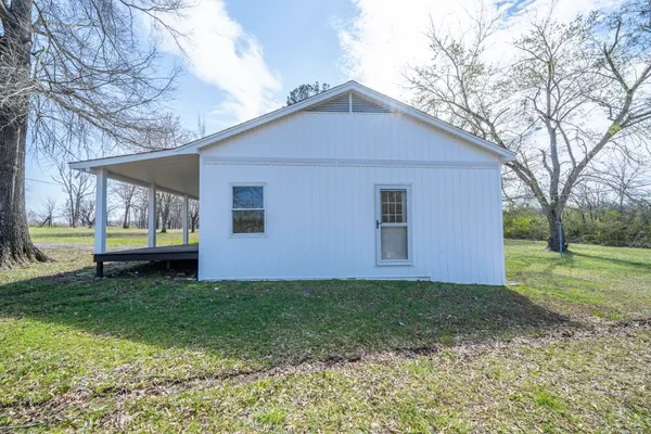 $199,900 | 7073 22nd Highway South, Michie, TN 38357