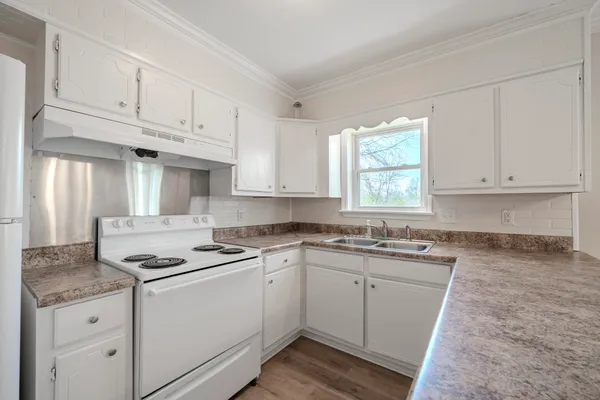 $199,900 | 7073 22nd Highway South, Michie, TN 38357