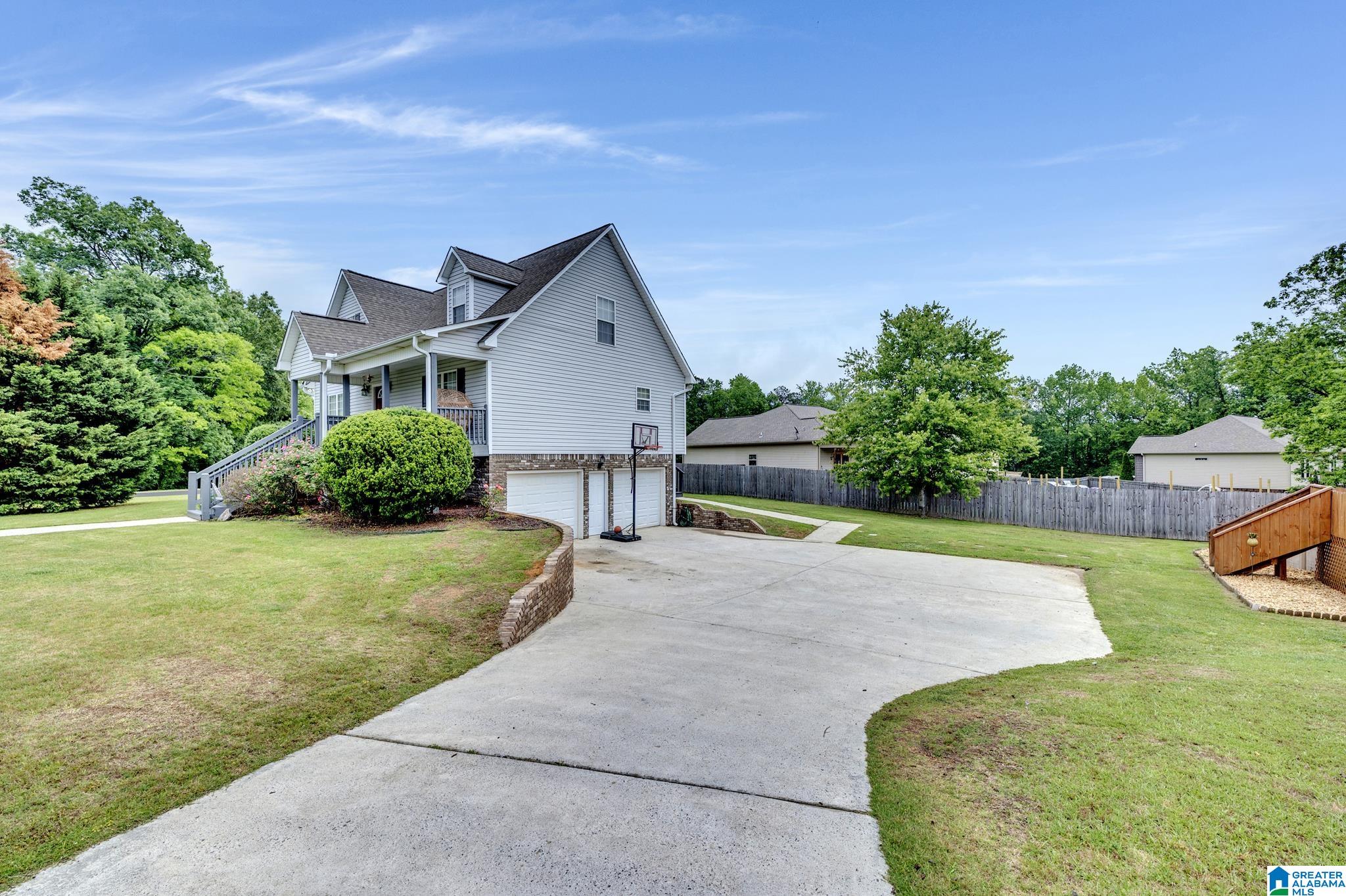 9907 Mike Lane Dora, AL 35062 - Photo 4 of 32