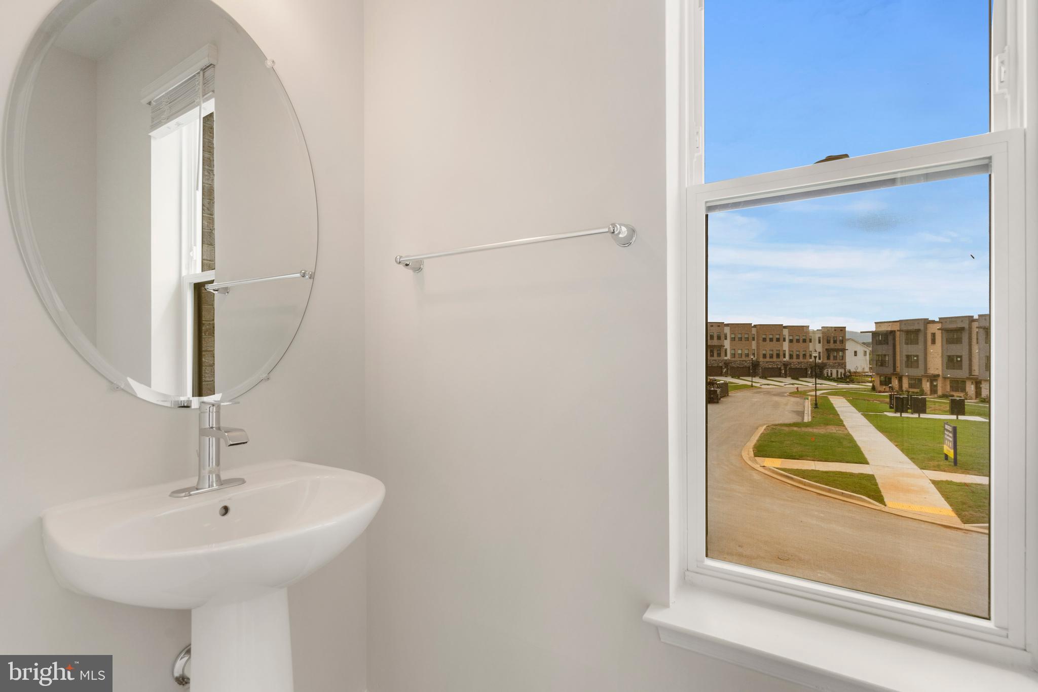 572 Union Street Frederick, MD 21701 - Photo 15 of 36 Powder Room